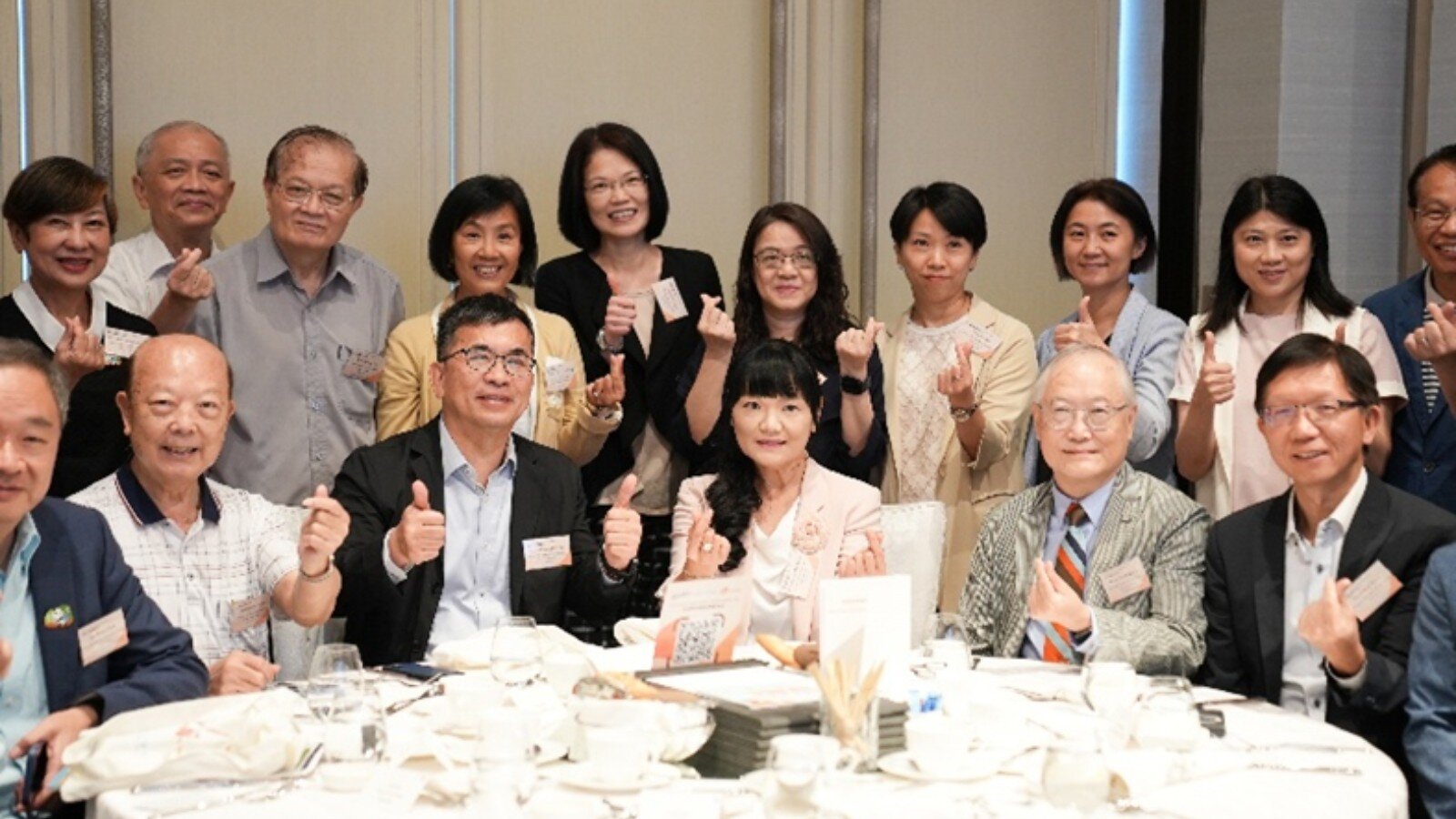 「食本地鮮」春茗<br/><br/>對象：海馬同學會成員校長<br/>時間：12:00 - 14:00 (待定)<br/>地點：海洋公園海龍王餐廳 (待定)